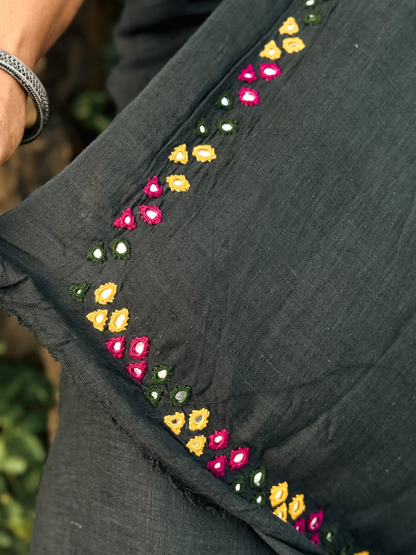 Black Mirror work Matka silk
