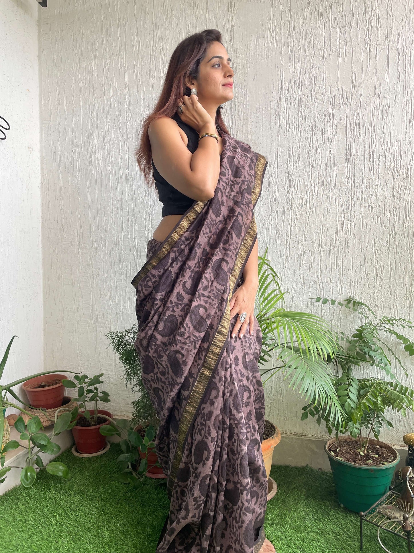 Brown-bagru-maheshwari-saree