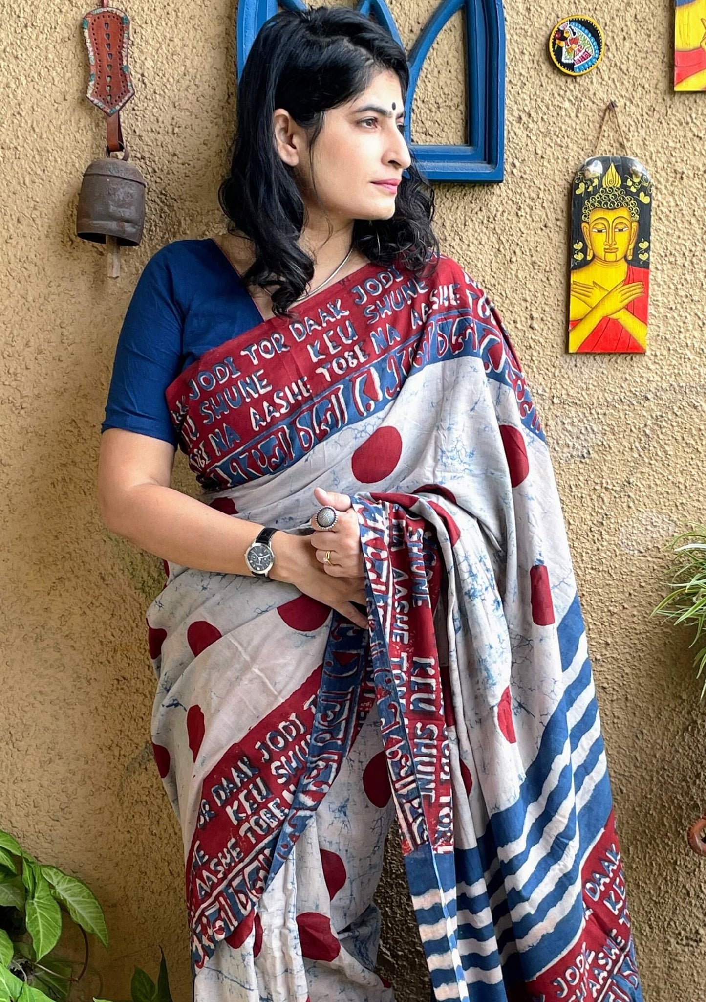 ekla cholo saree polka dot