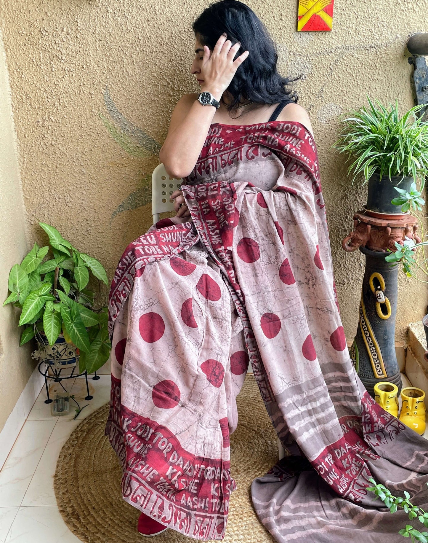 ekla cholo saree polka dot