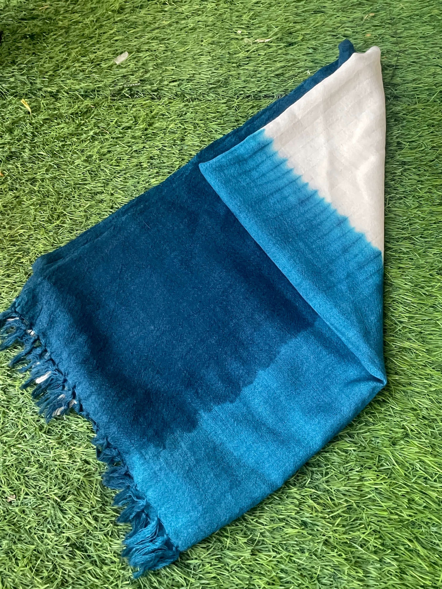 Unisex Marino wool Stoles Indigo