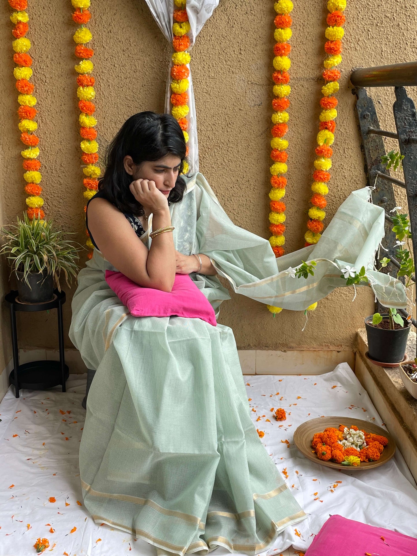 Pastel green maheshwari cotton silk saree with zari 