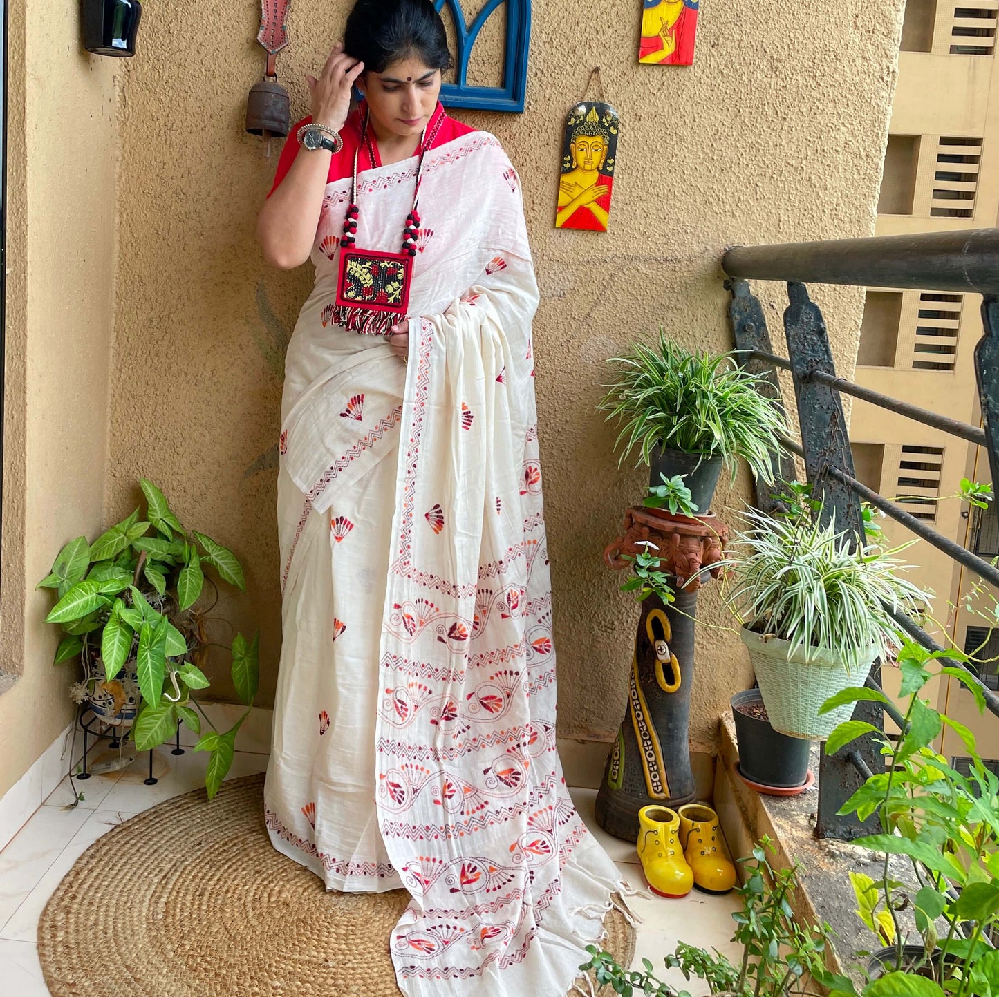 White-red -kantha 1