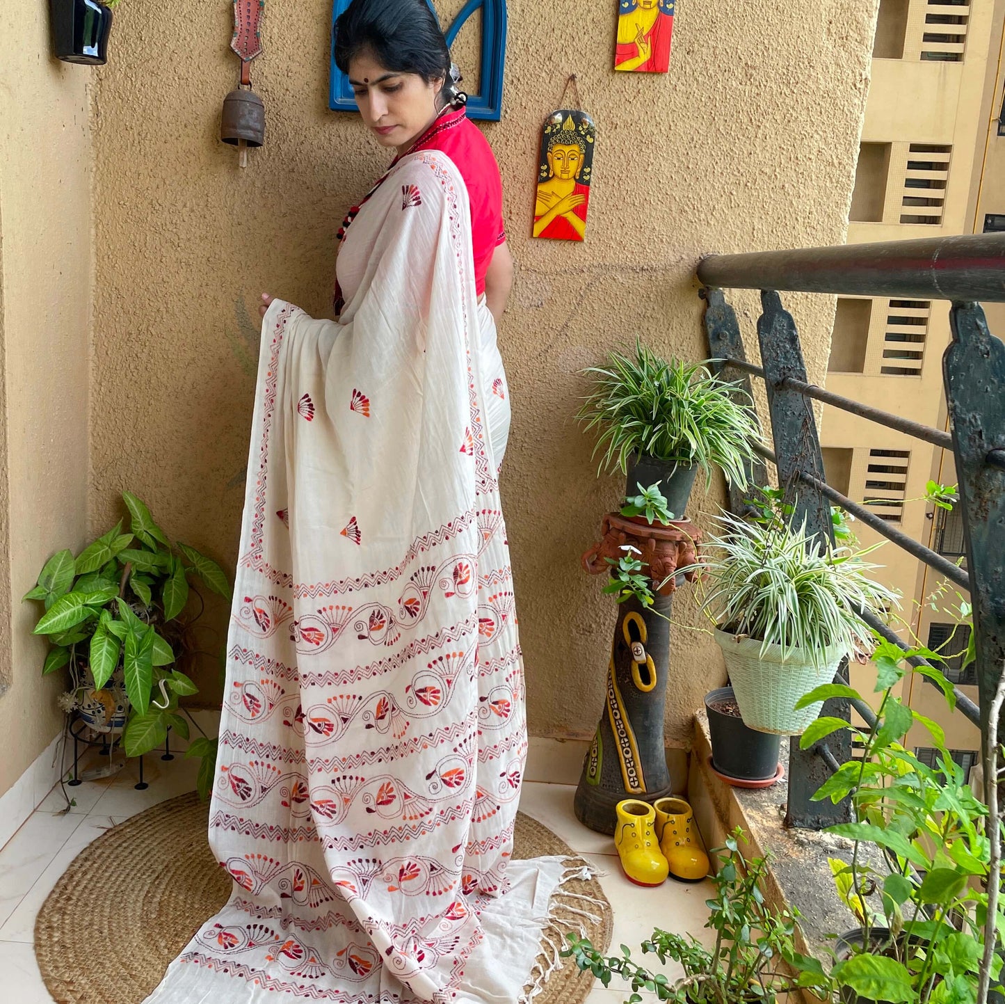 White-red -kantha 1