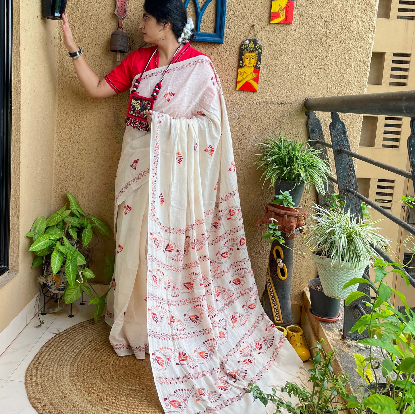 White-red -kantha 1