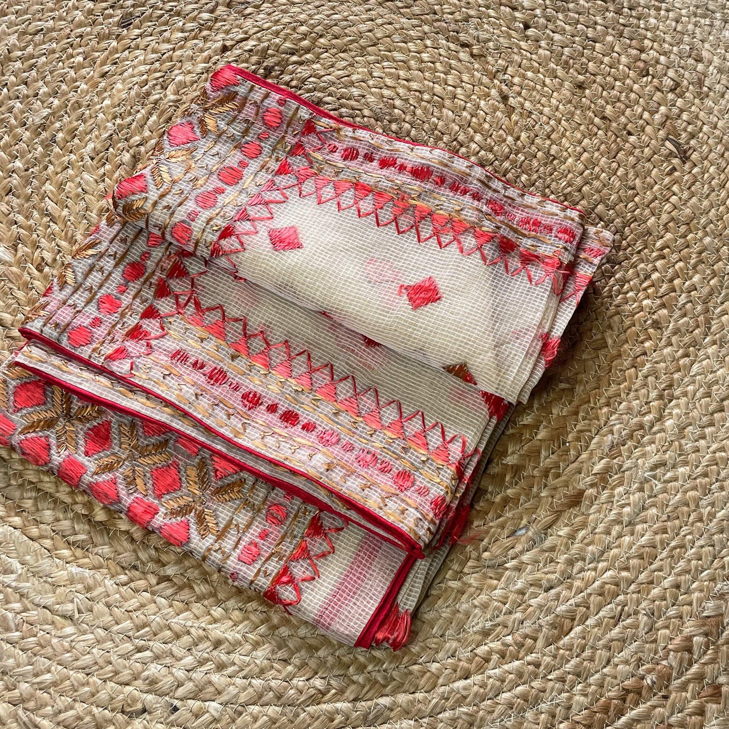 phulkari dupatta beige red