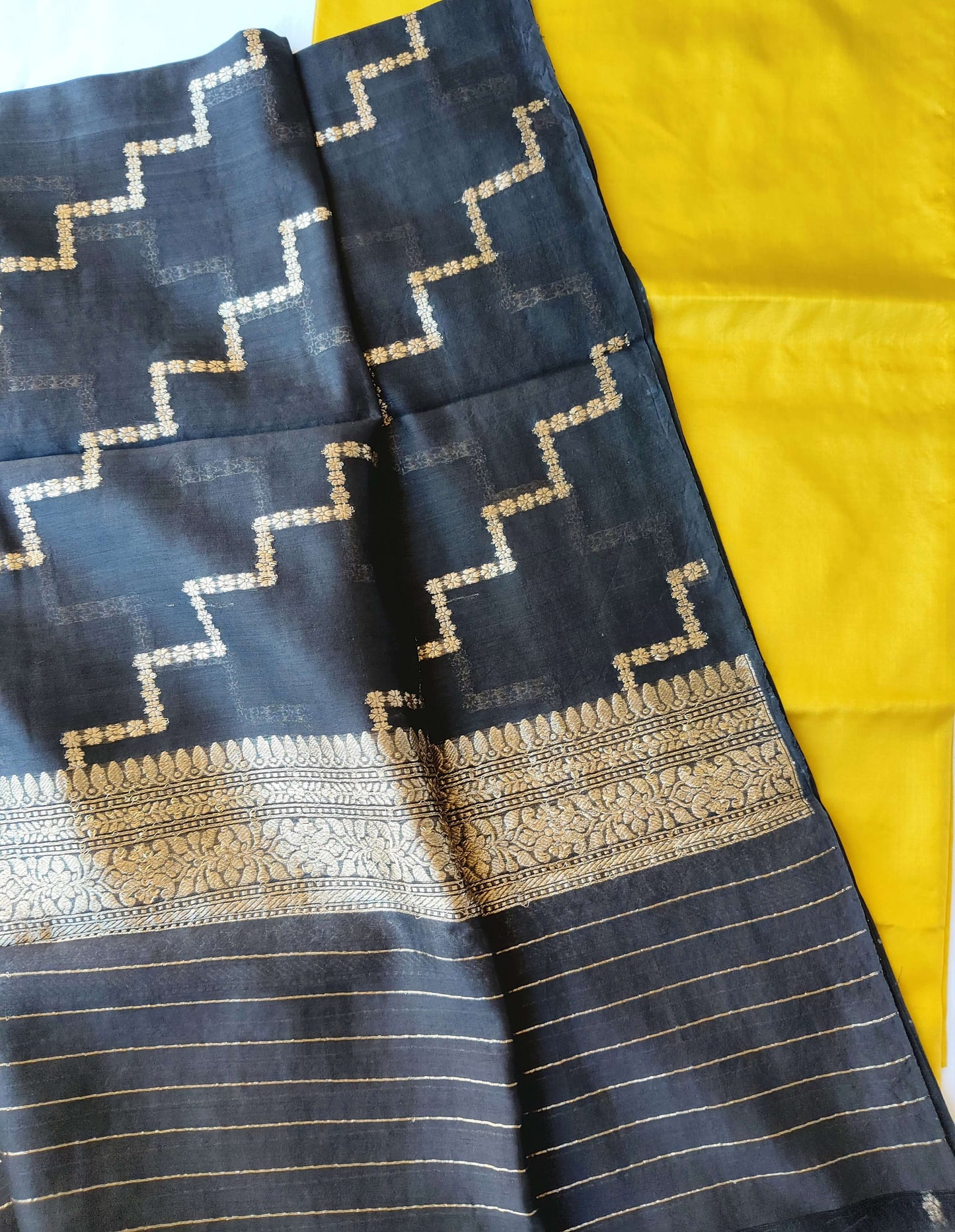 Black Mubarakpur Zari Dupatta and kurta set