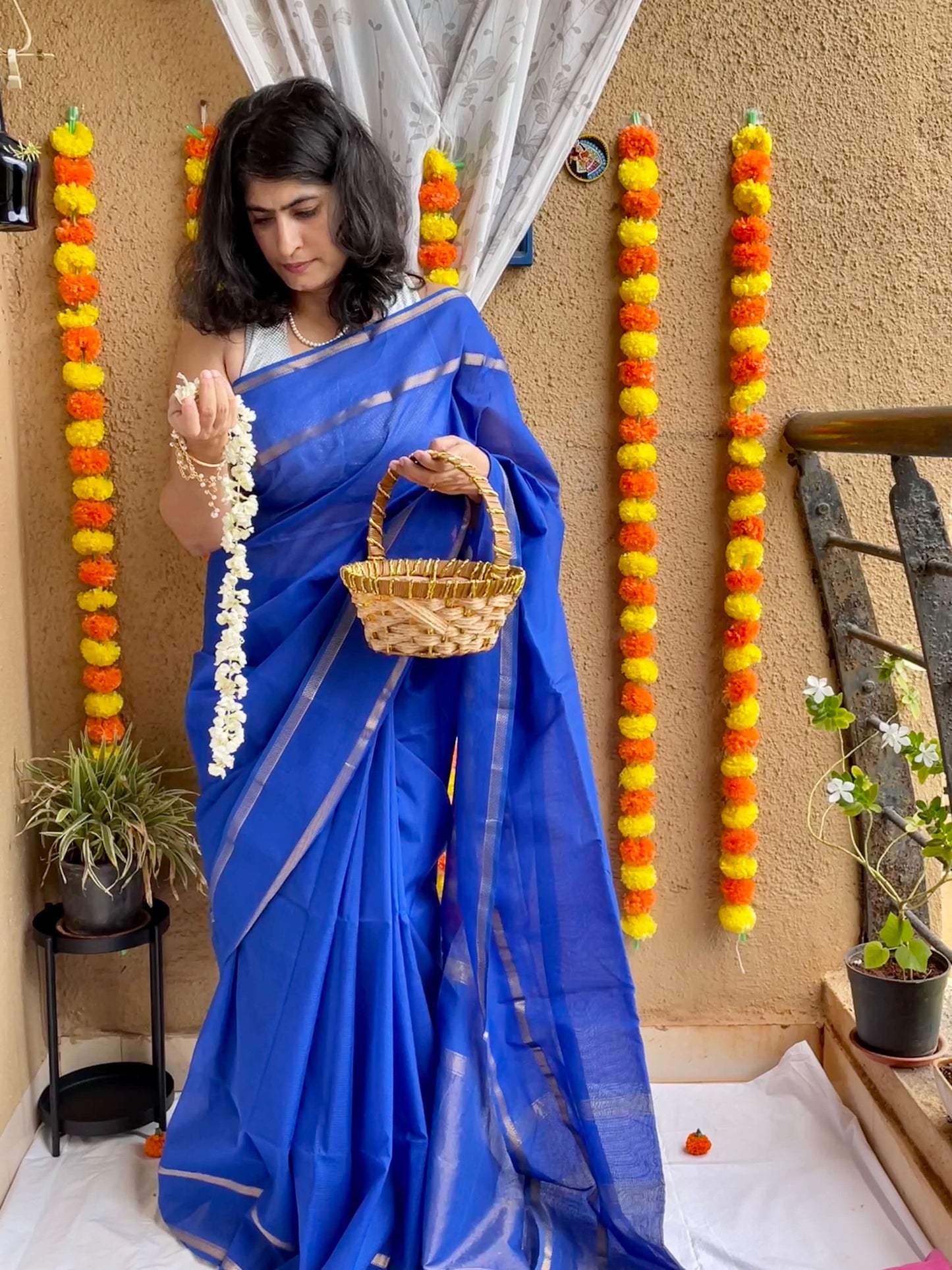 Blue maheshwari cotton silk saree with zari 