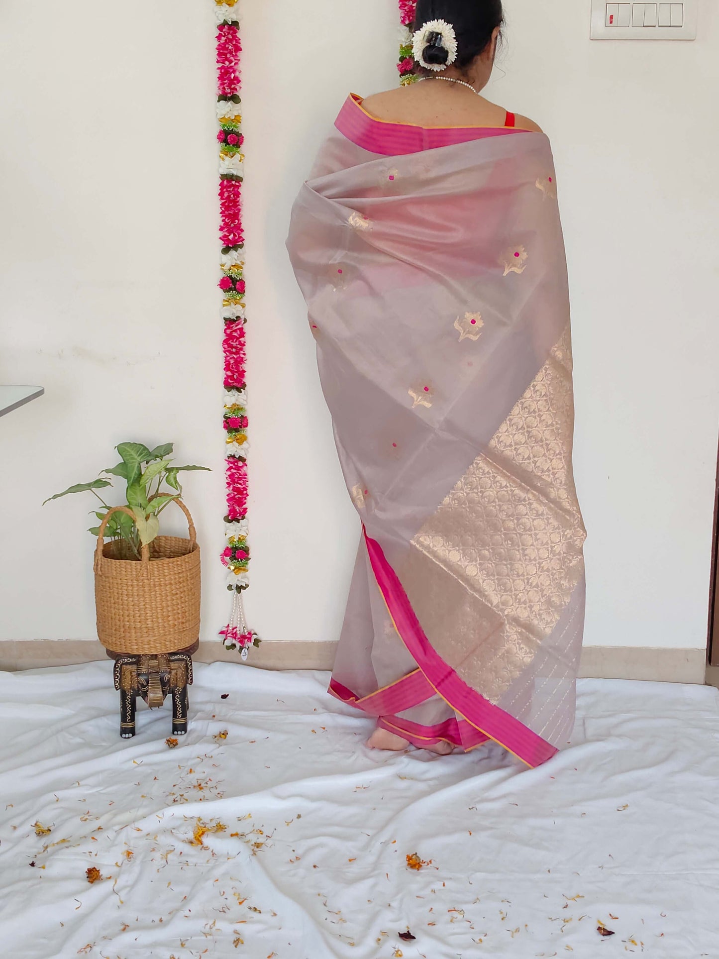Grey Mubarakpur Zari Saree