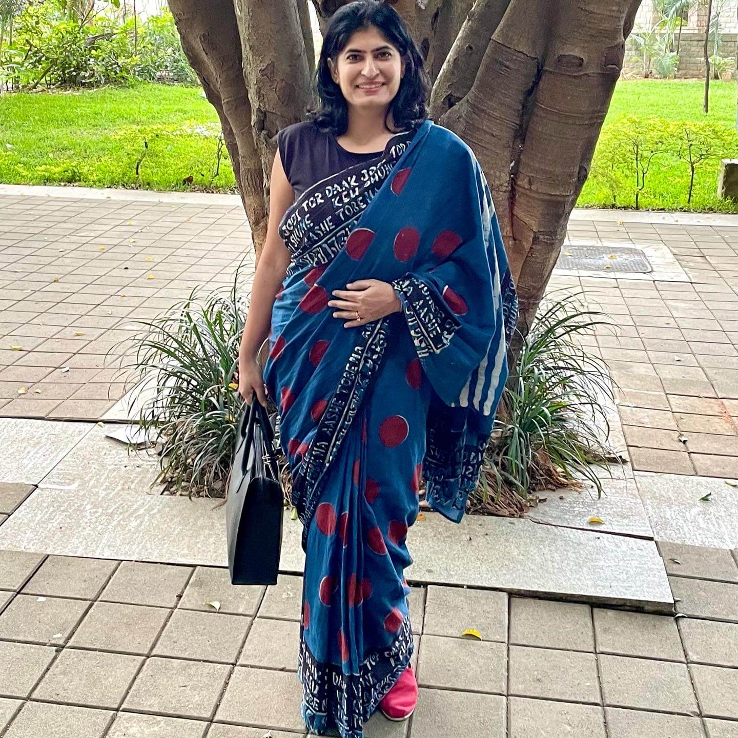 Ekla Cholo indigo-polka large