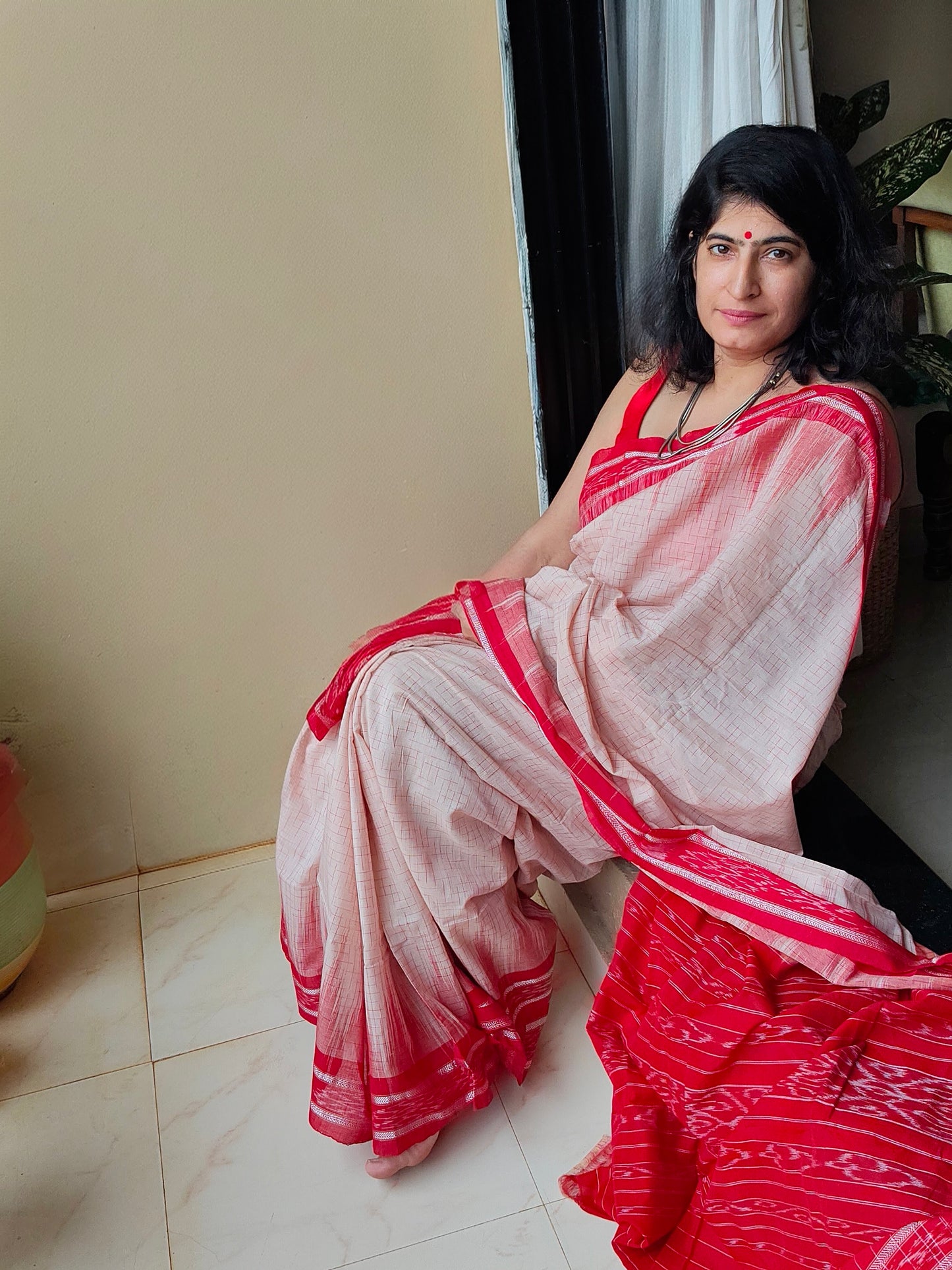 Jharna ikat White red Cotton Saree