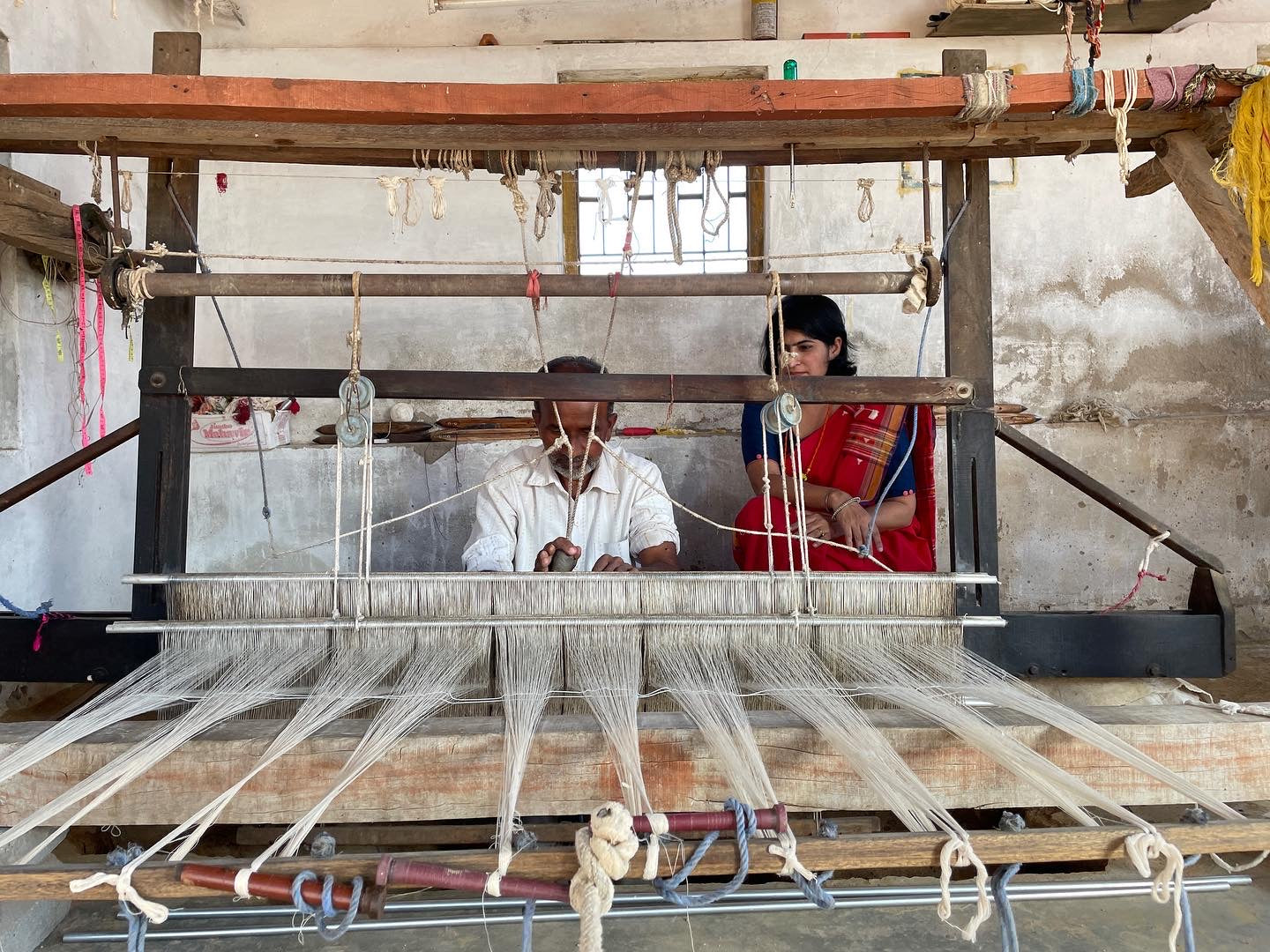 Load video: handloom sarees in making at kutch gujrat