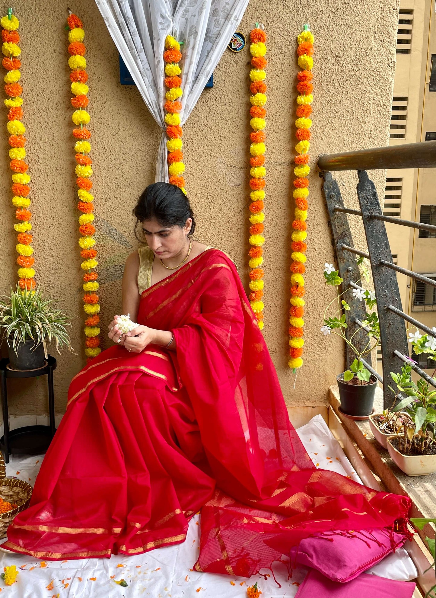 Red maheshwari cotton silk saree with zari 