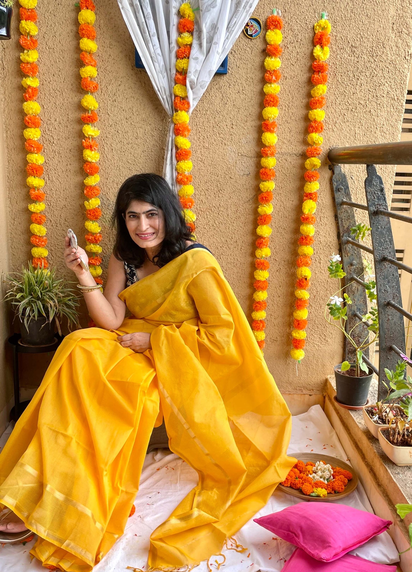 yellow maheshwari cotton silk saree with zari 