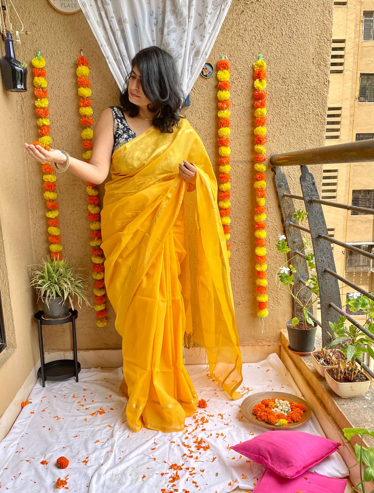 yellow maheshwari cotton silk saree with zari