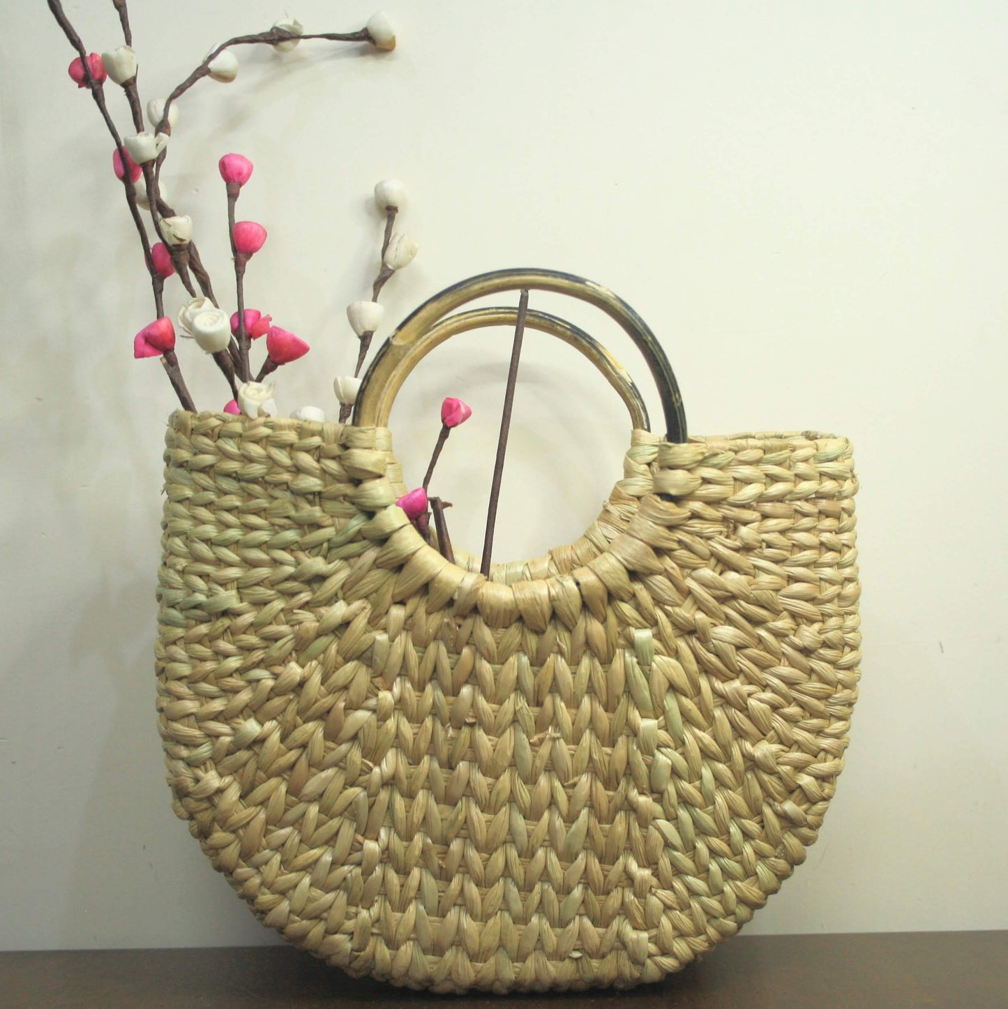 Kouna grass basket