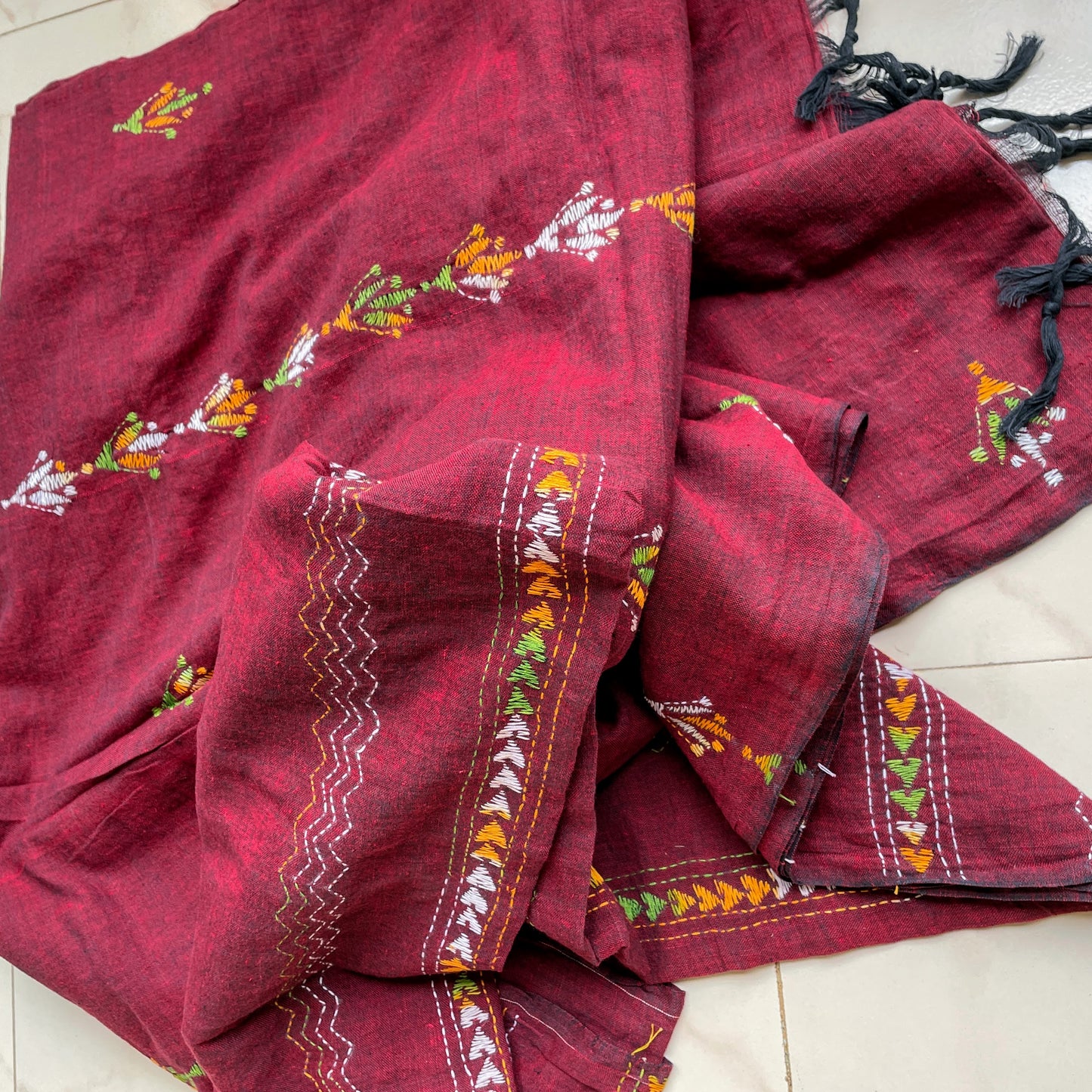 Maroon Mul Kantha