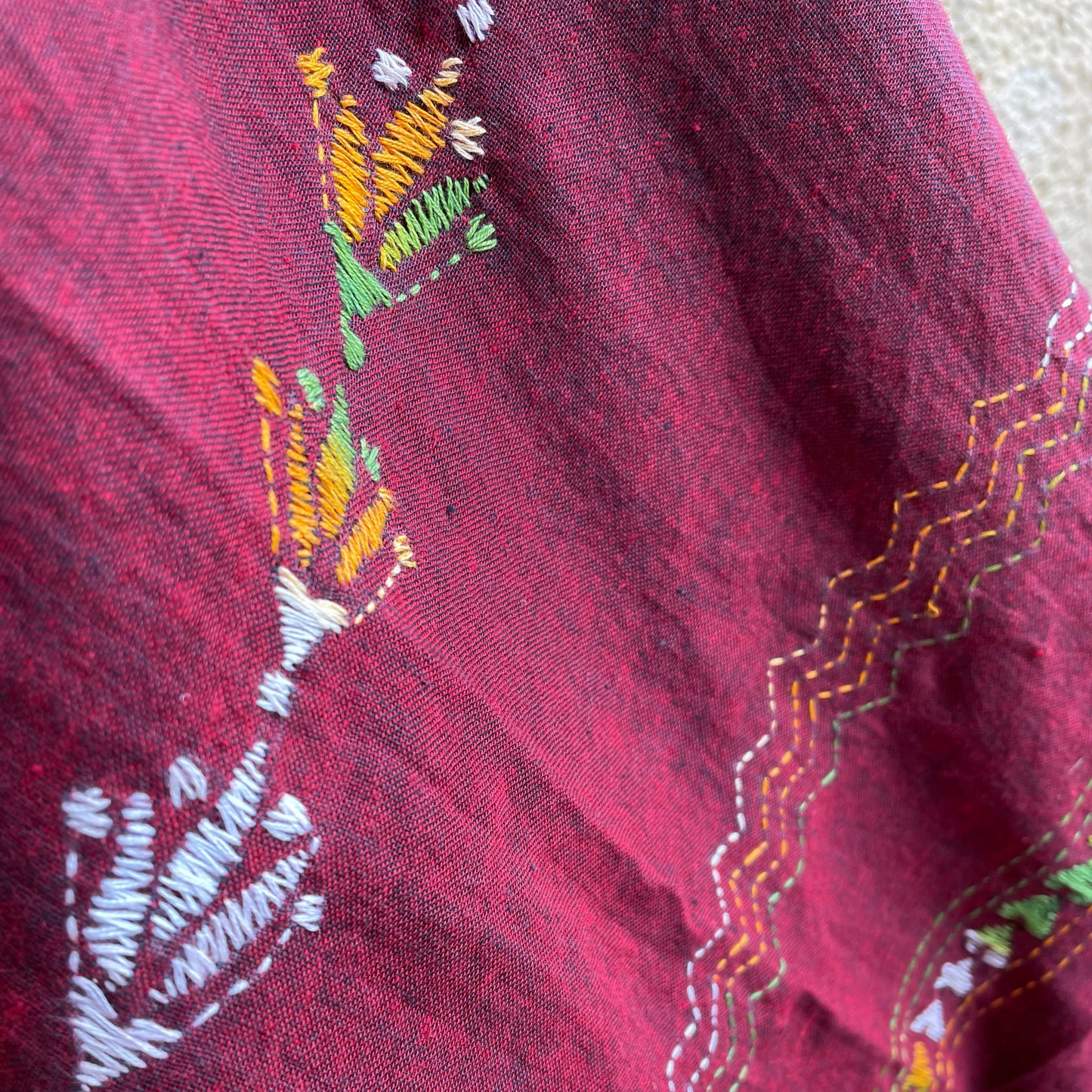 Maroon Mul Kantha
