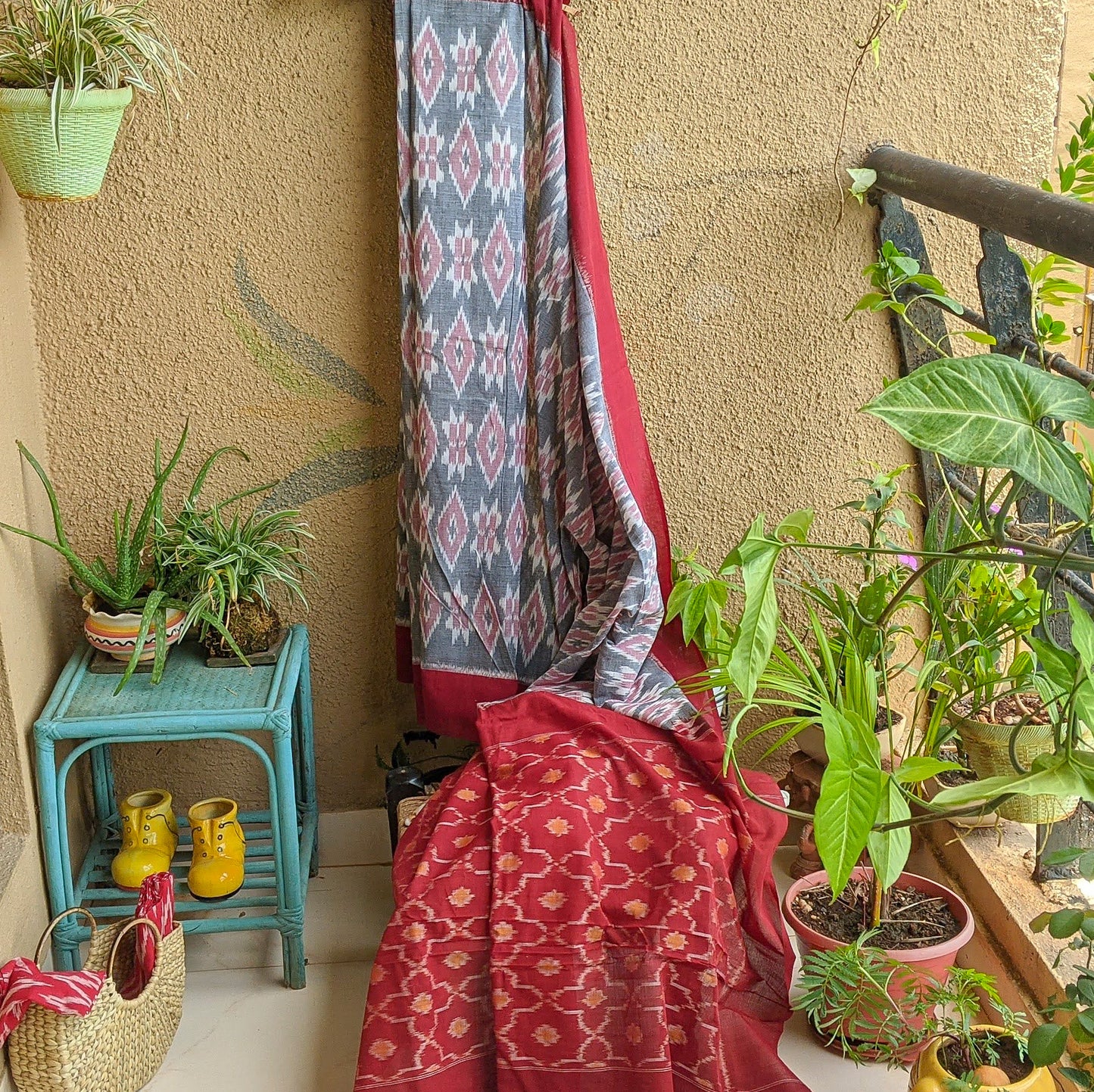 grey maroon Pochampally Ikkat