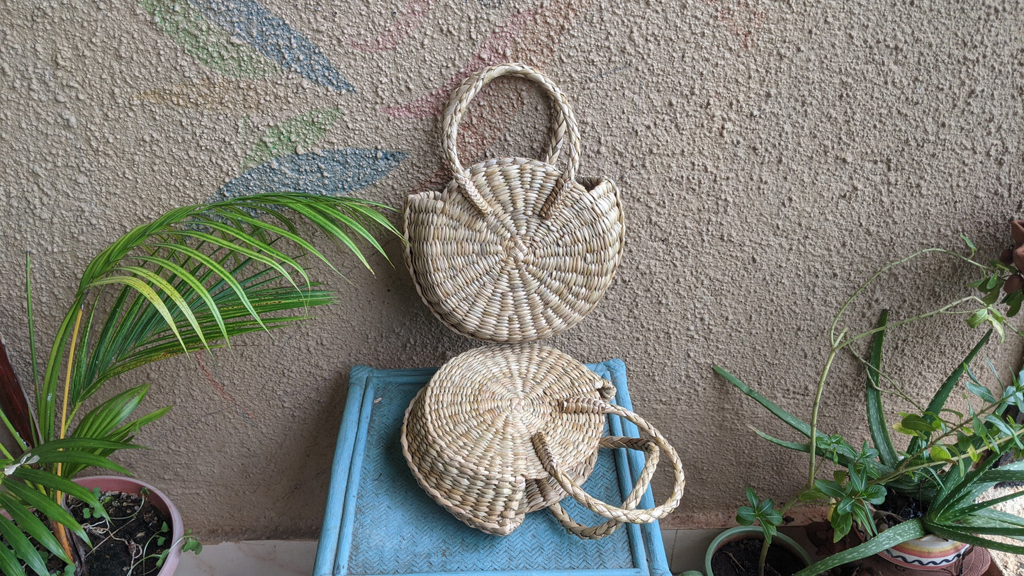 Kouna grass basket