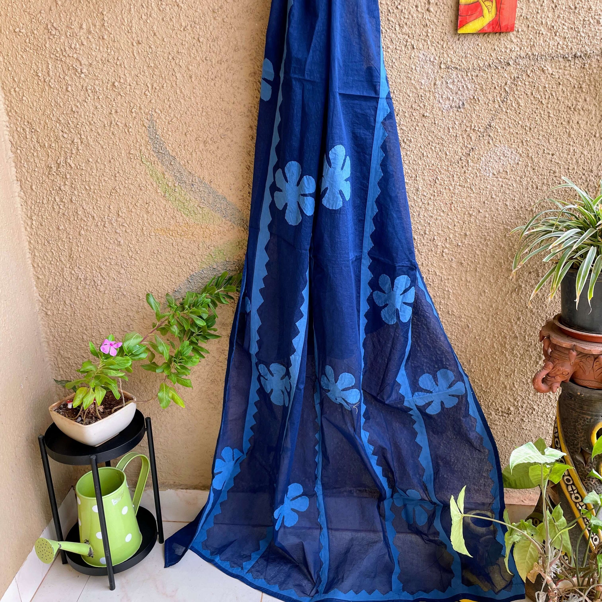 blue applique upatta
