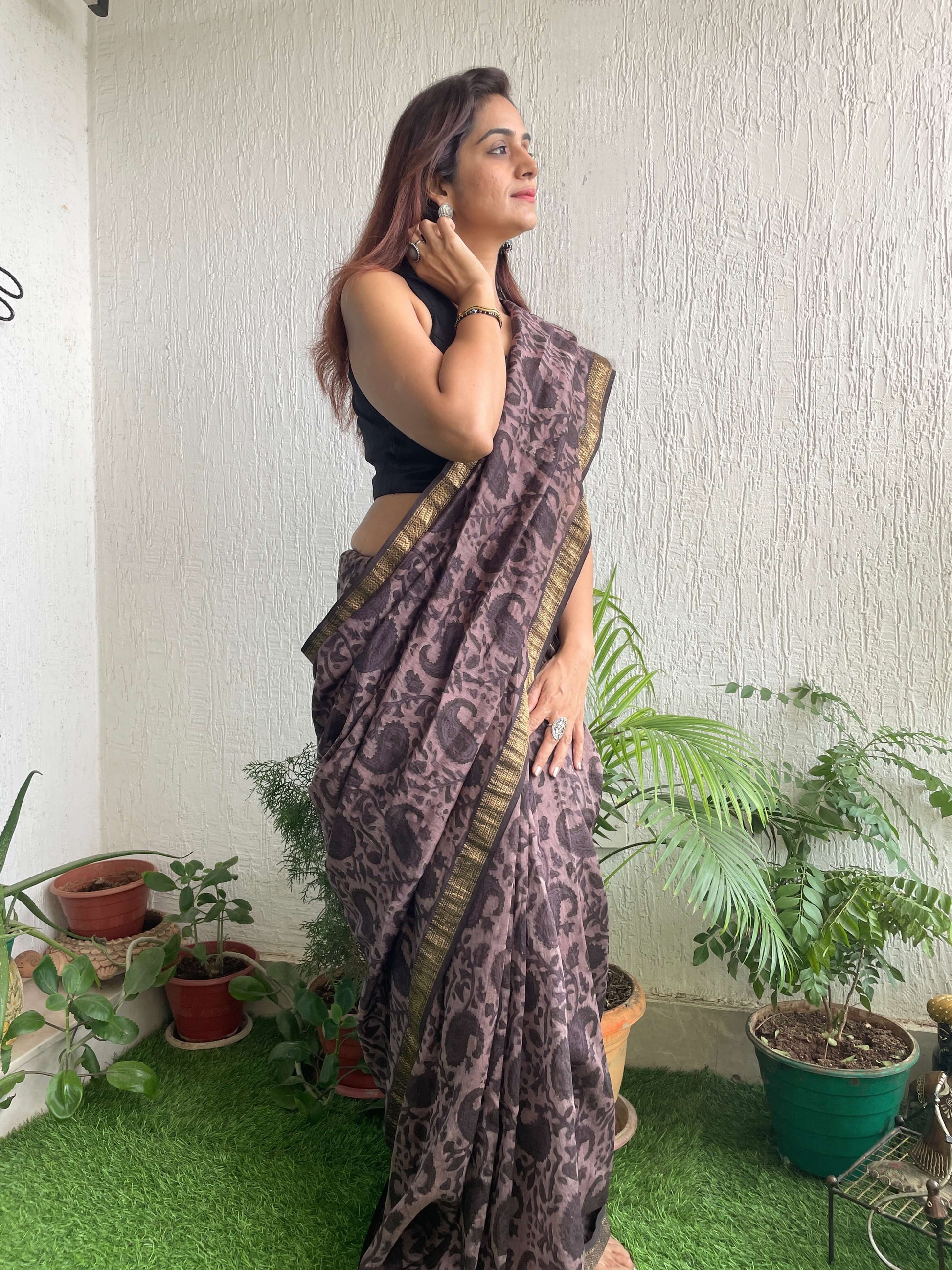 Brown-bagru-maheshwari-saree
