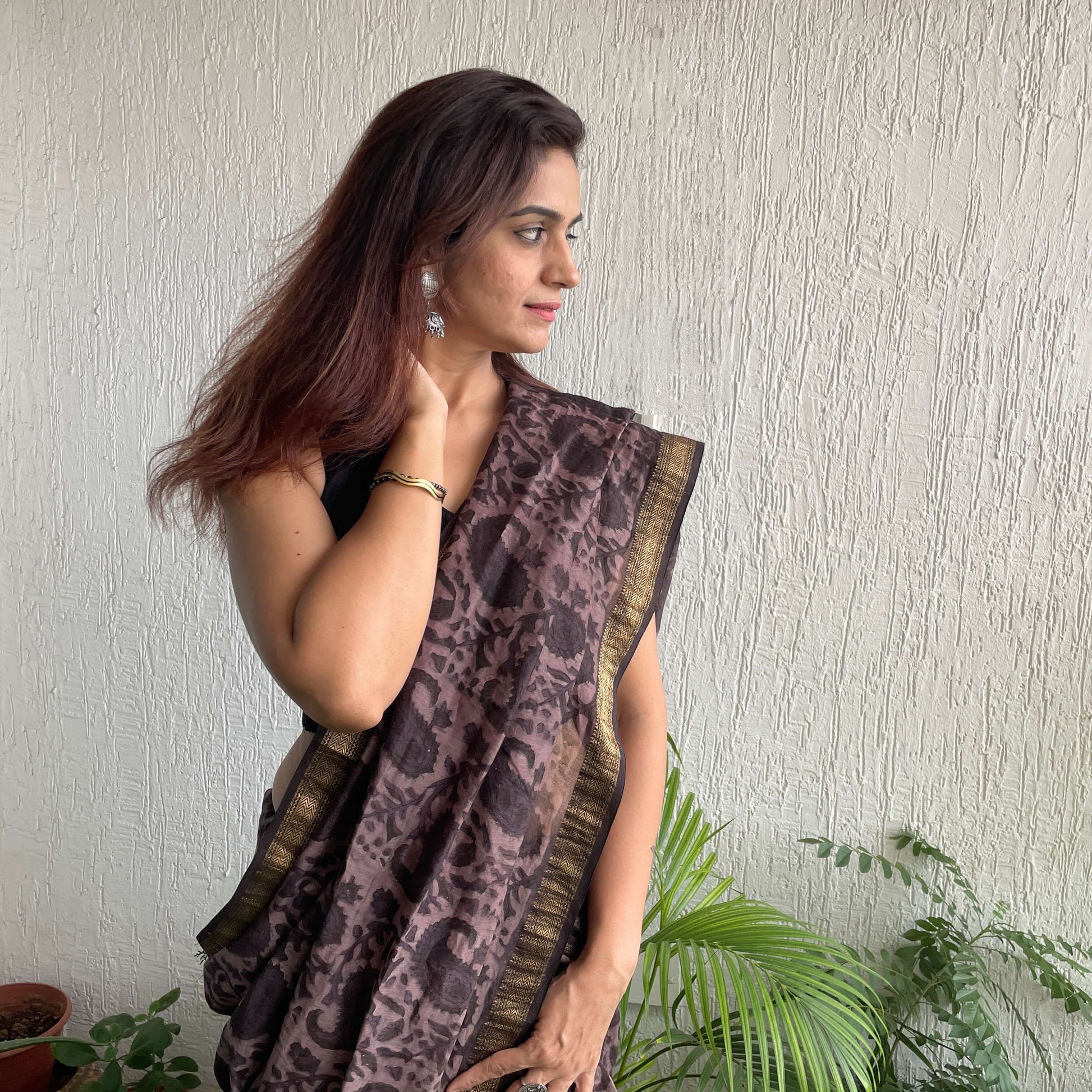 Brown-bagru-maheshwari-saree