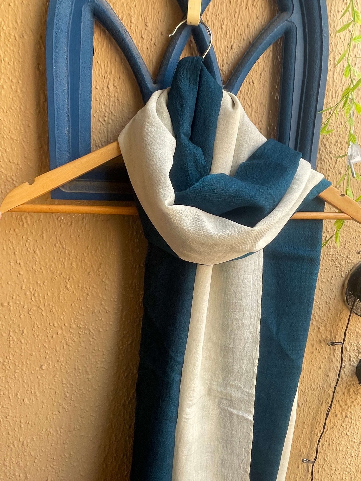 Unisex Marino wool Stoles Indigo