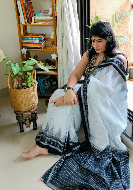 Jharna ikat White black Cotton Saree
