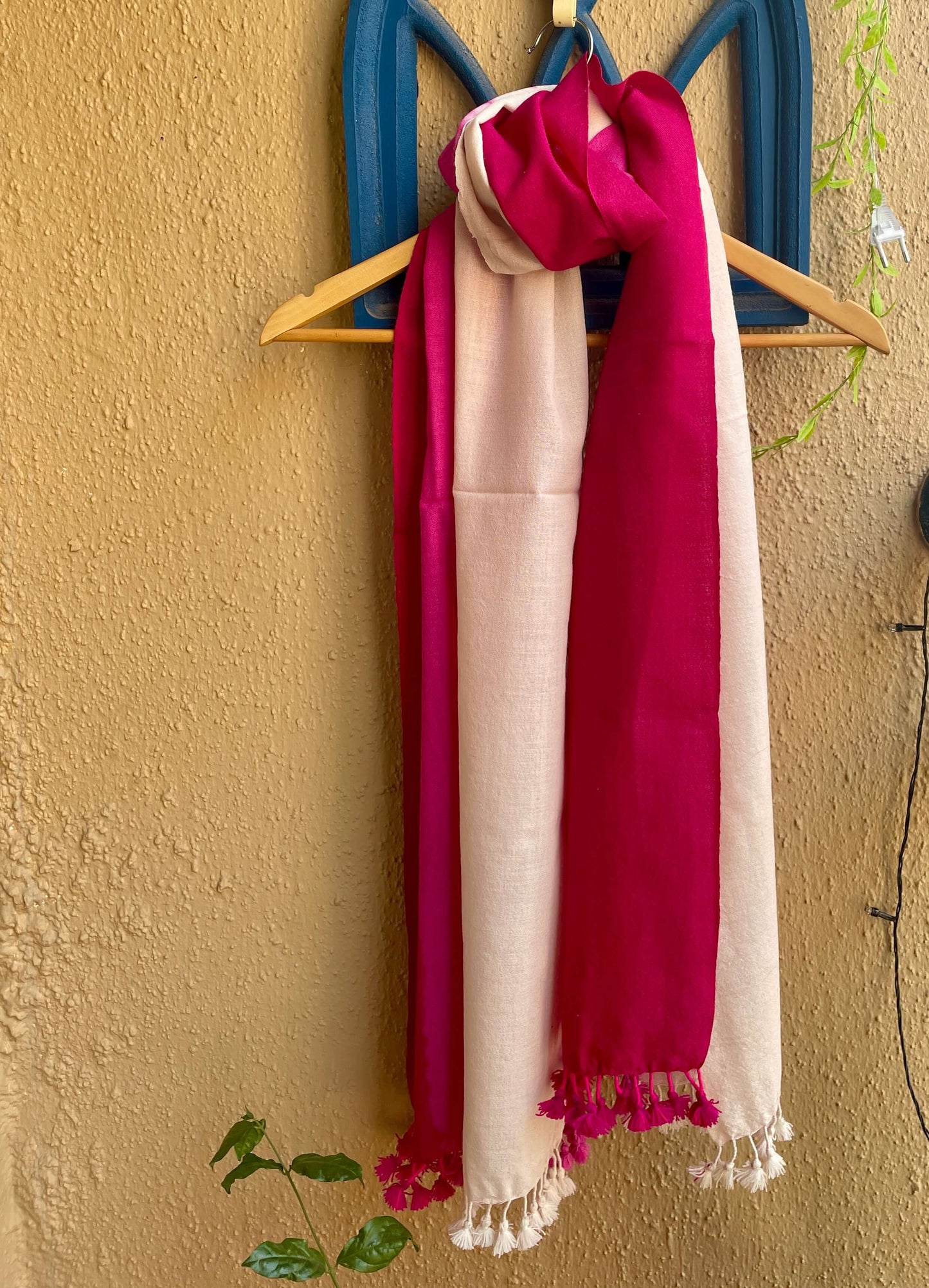 Unisex Marino wool Stoles pink