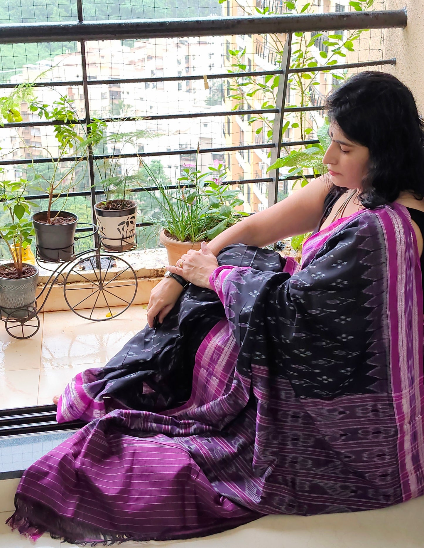 Black Mania Bandha Ikat Cotton Saree