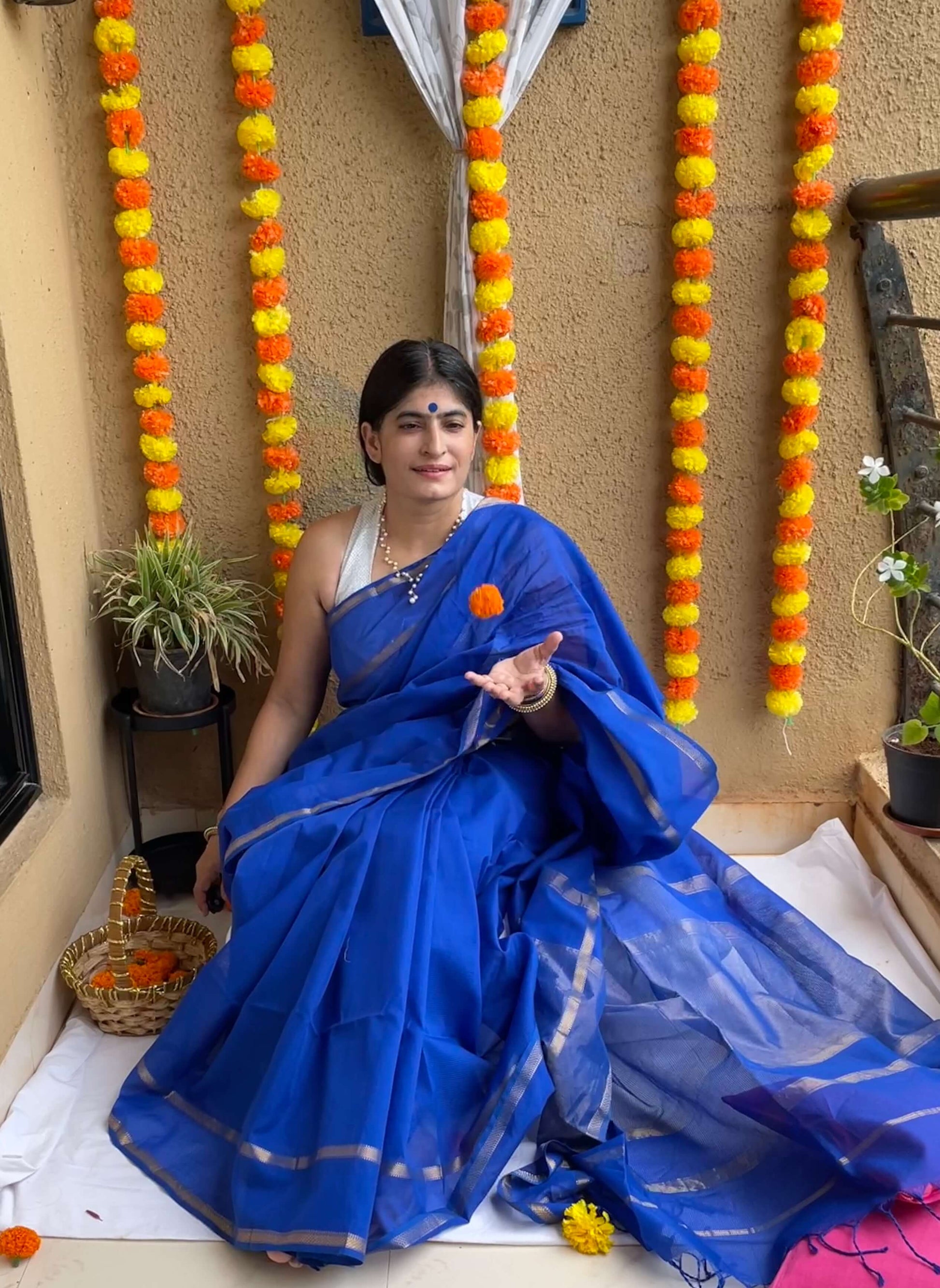 Blue maheshwari cotton silk saree with zari 