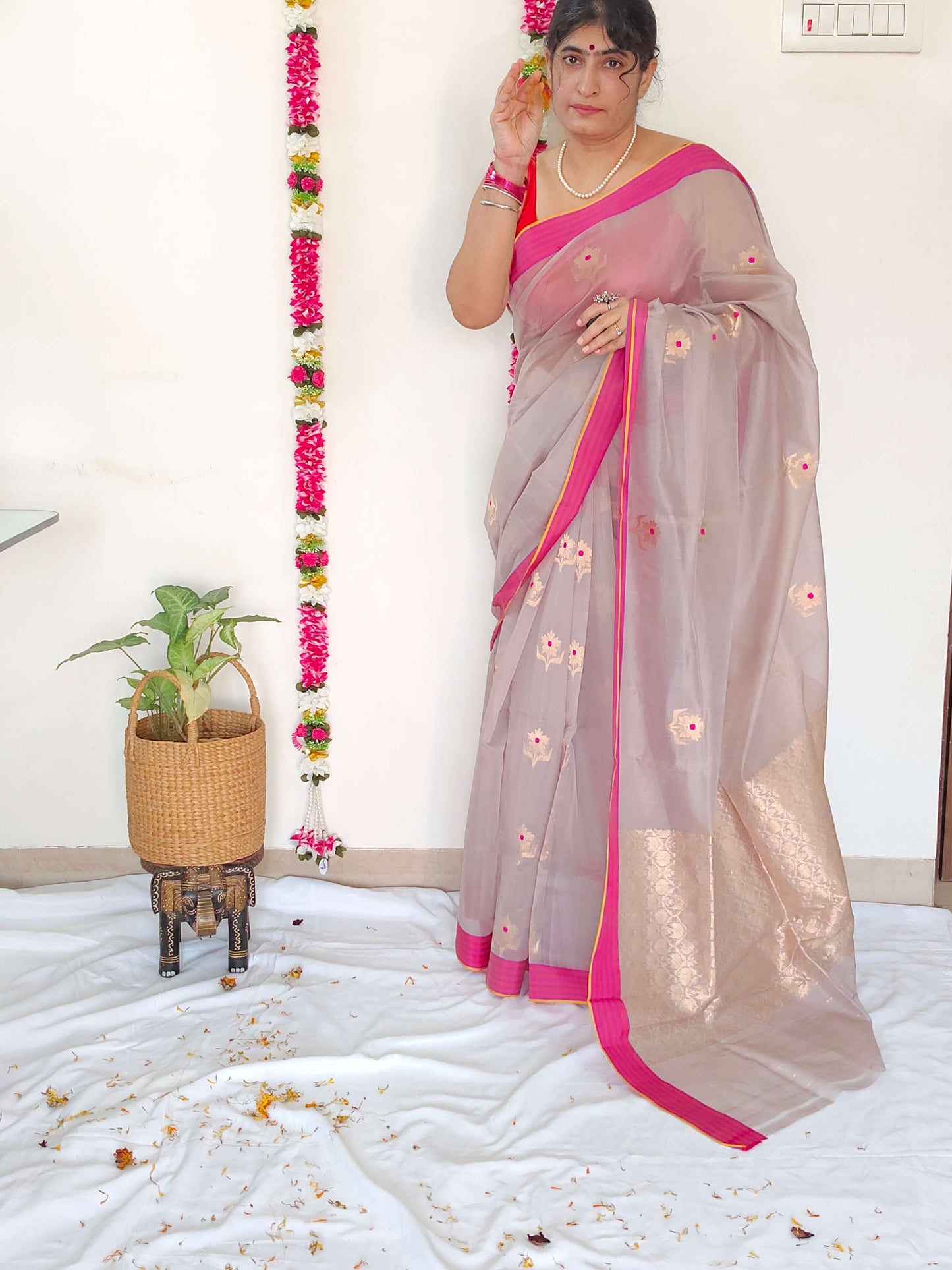 Grey  Mubarakpur Zari Saree