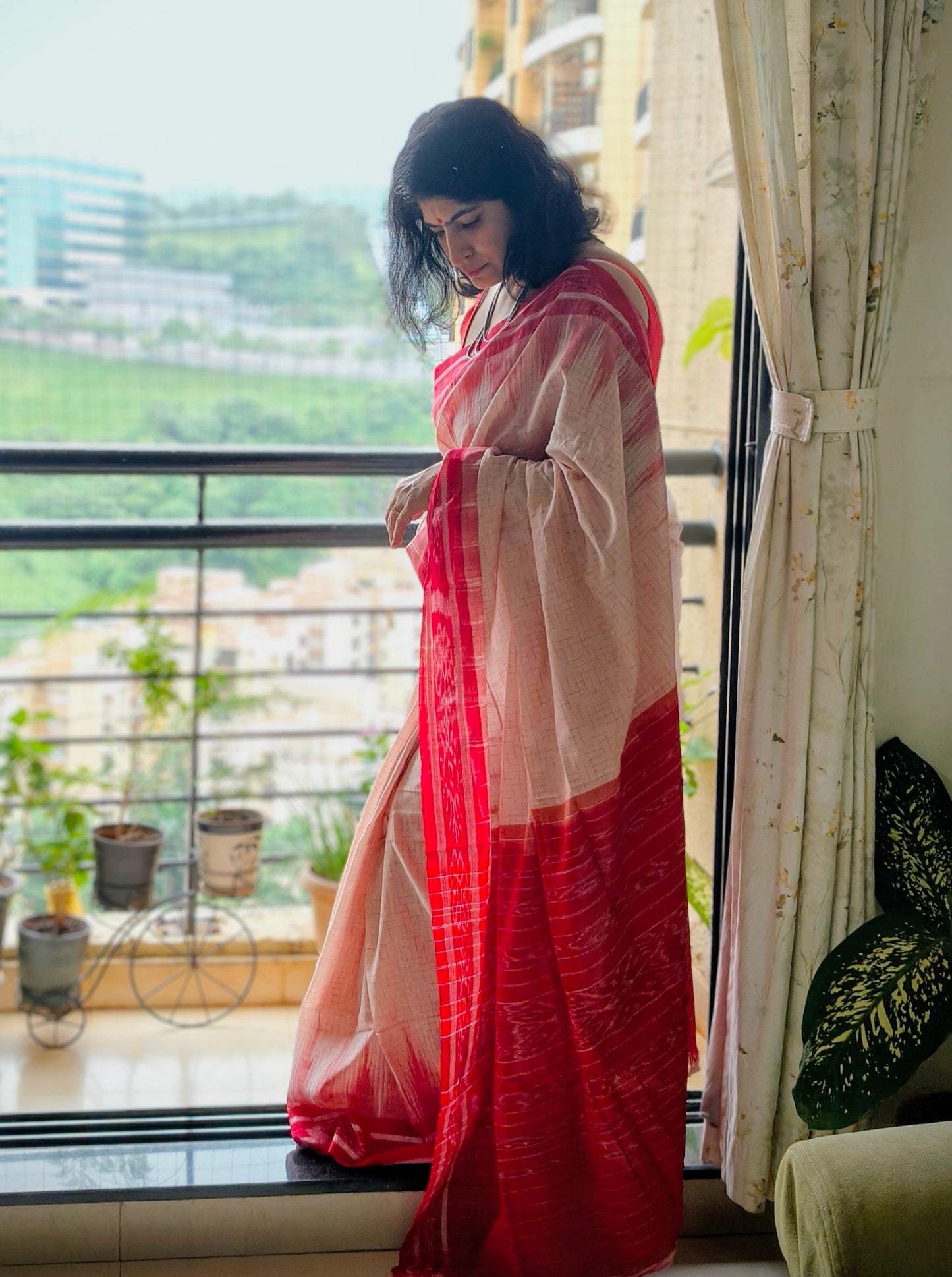 Jharna ikat White red Cotton Saree