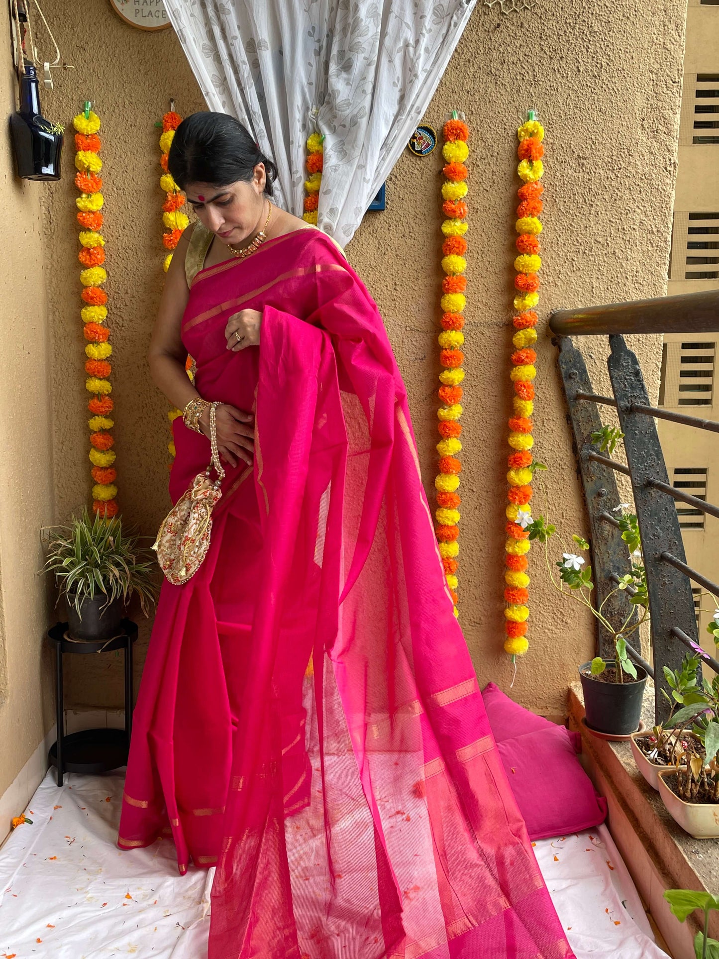 Pink maheshwari cotton silk saree with zari 