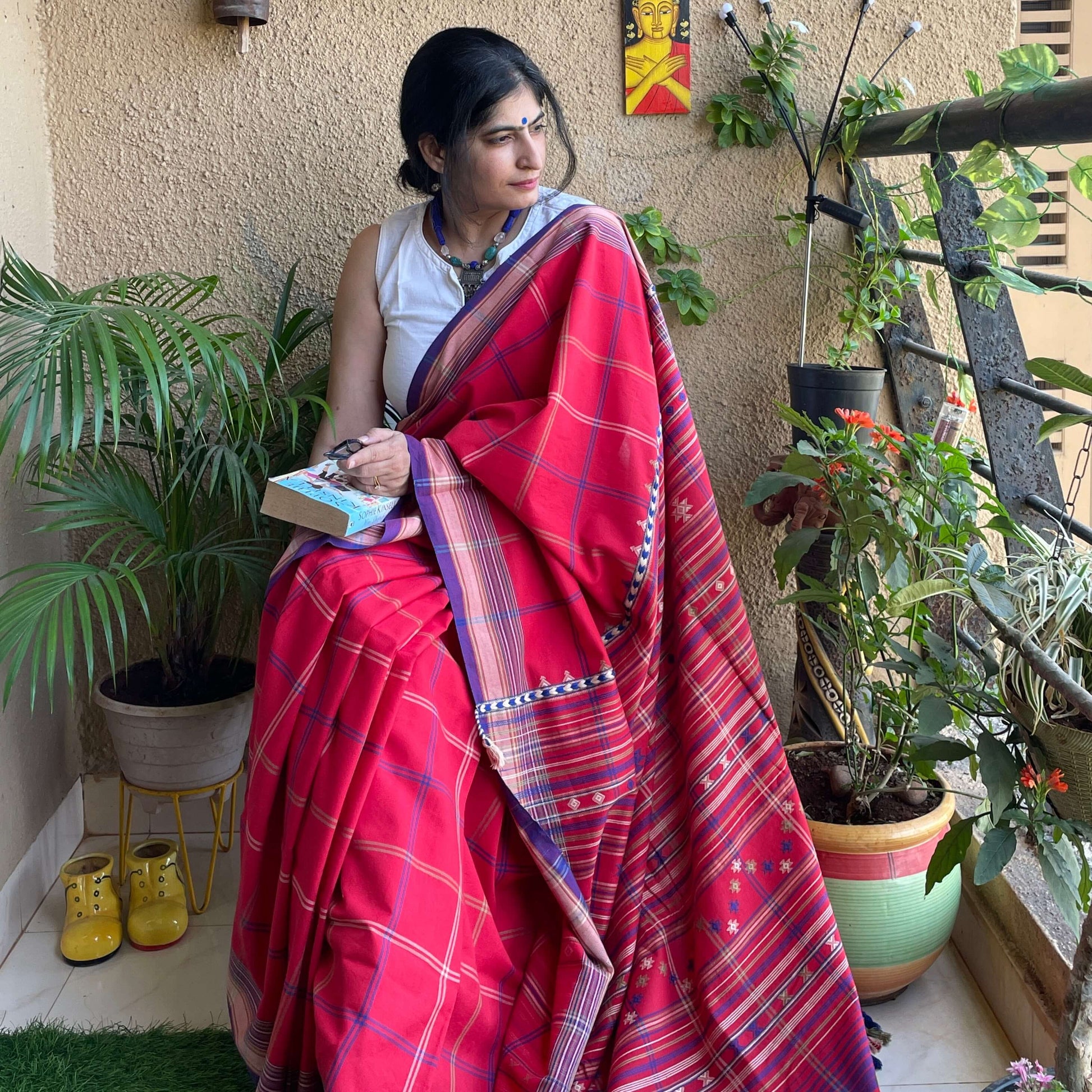 red-bhujodi-cotton-saree