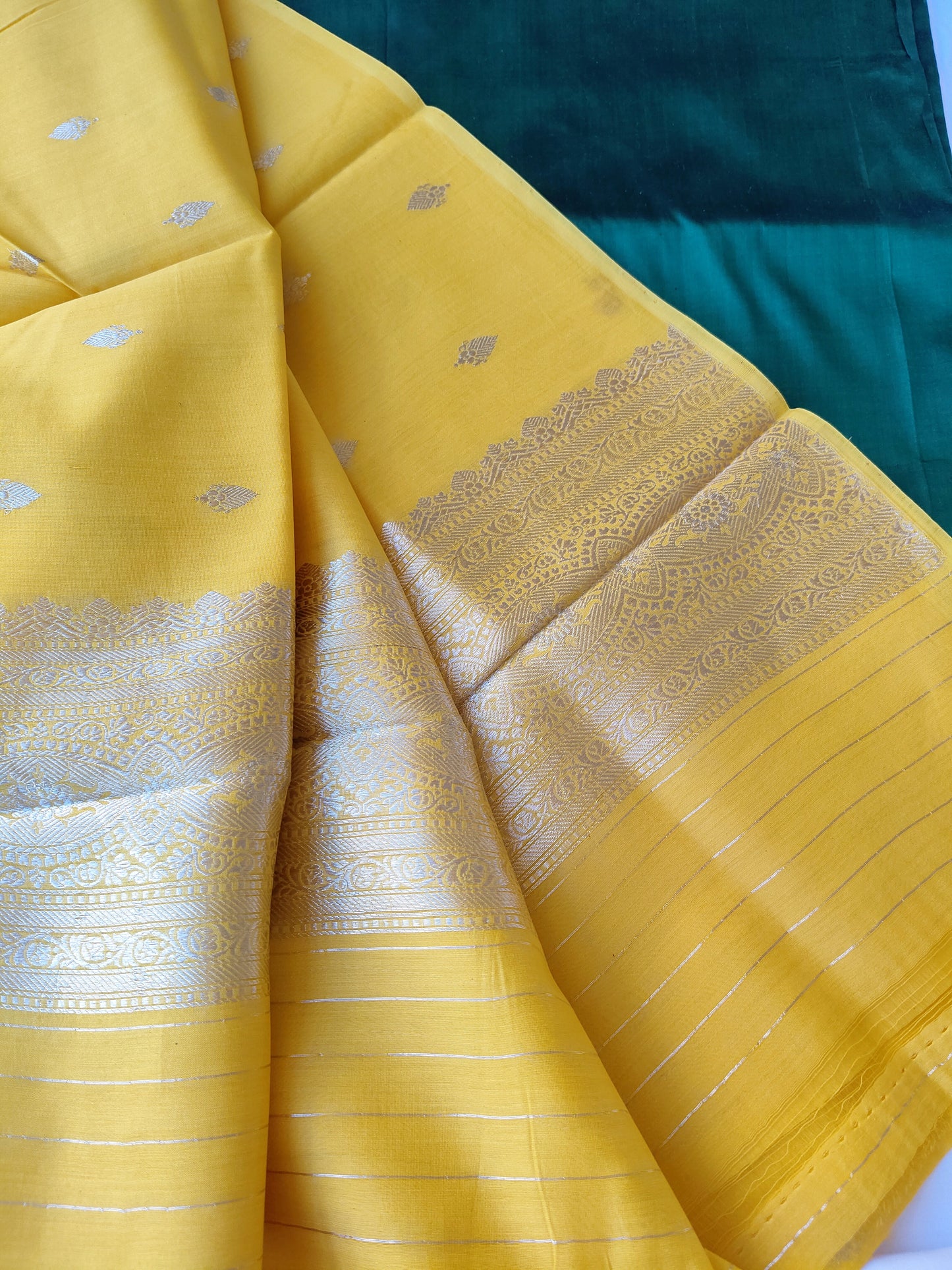 Mubarakpur yellow Silk Zari Dupatta and kurta set