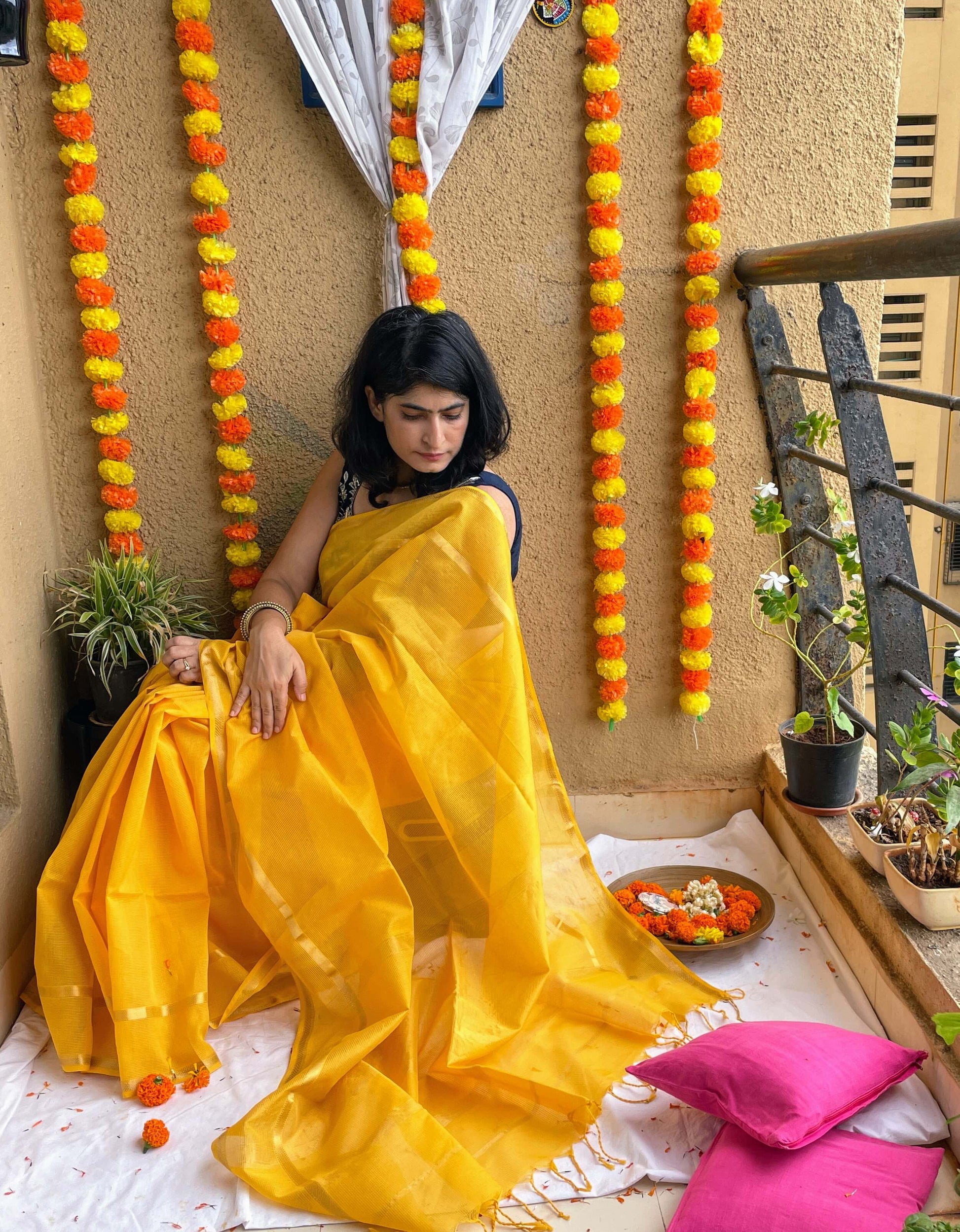 yellow maheshwari cotton silk saree with zari 