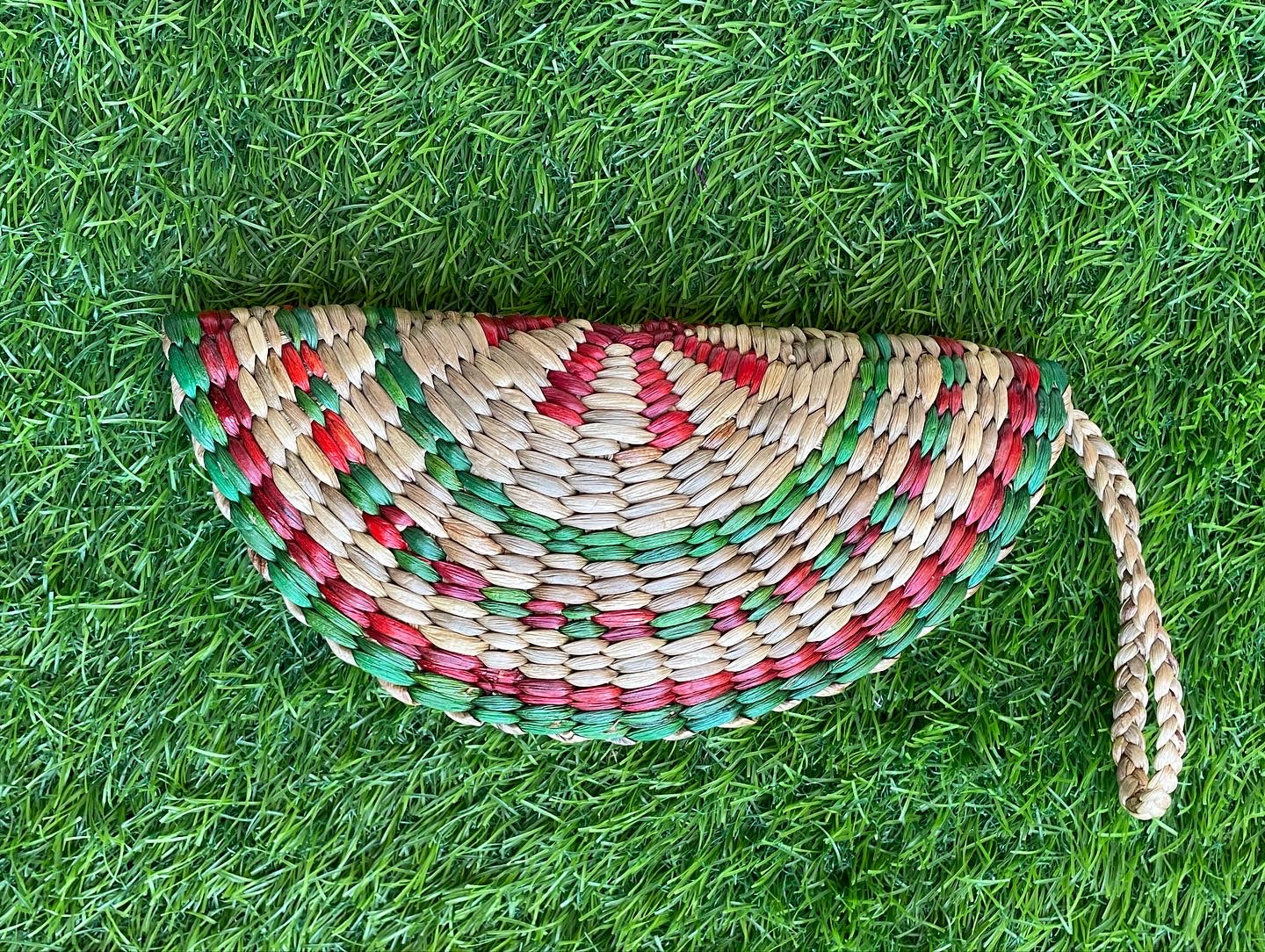 Kouna grass Clutch -colored