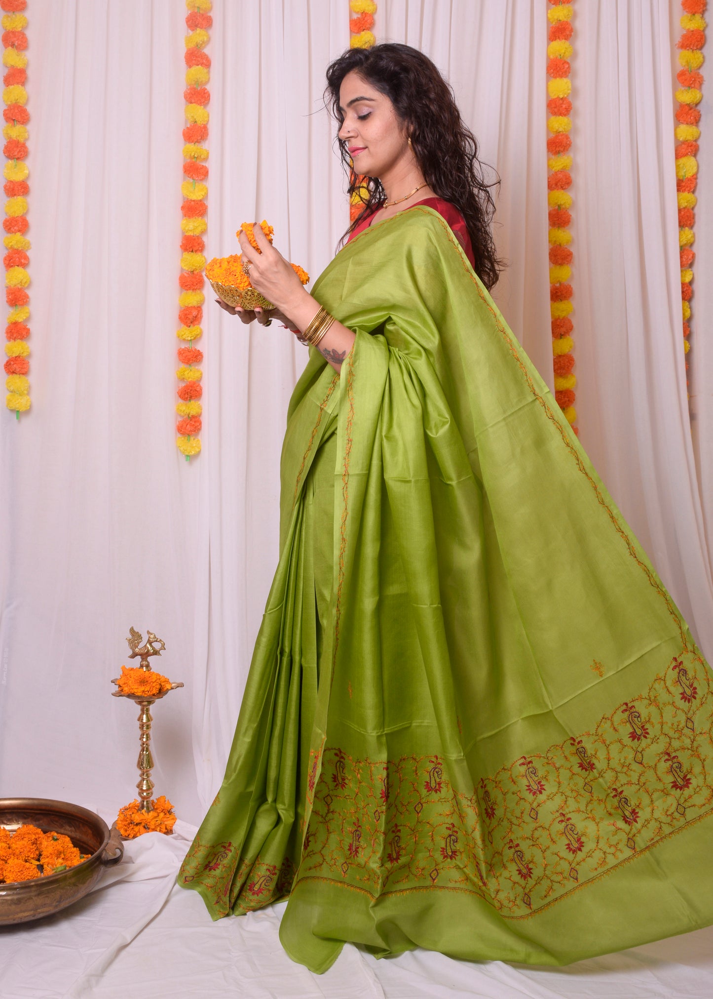 Green sozni work kashmiri silk saree