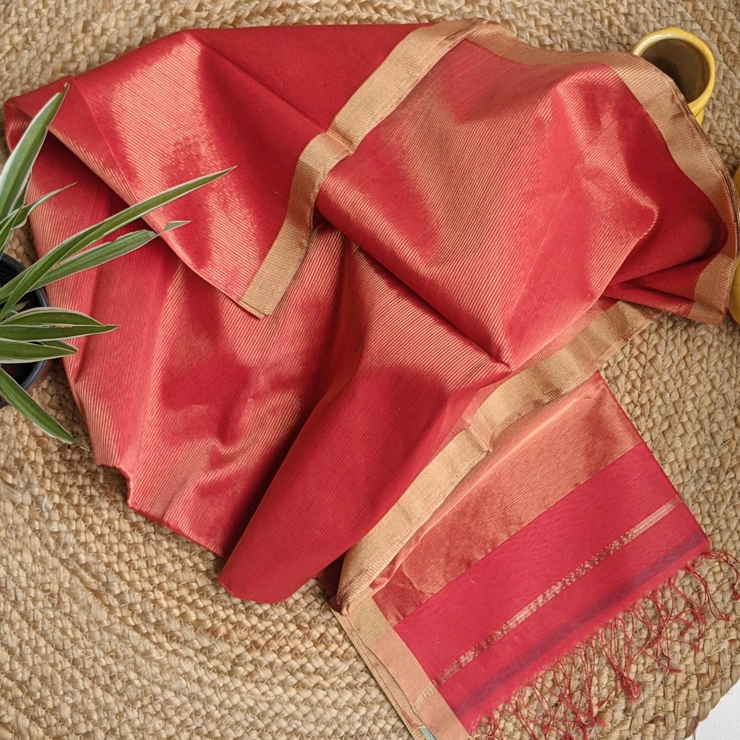 Red Maheshwari Tissue