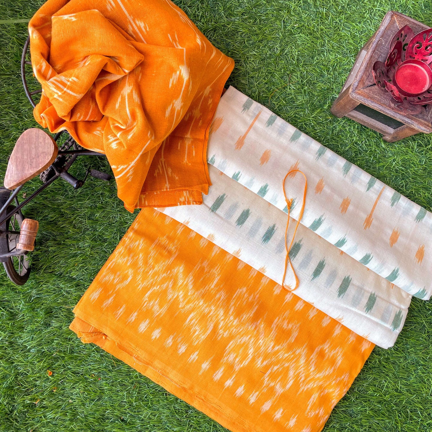 Yellow-white ikkat pochampally cotton saree