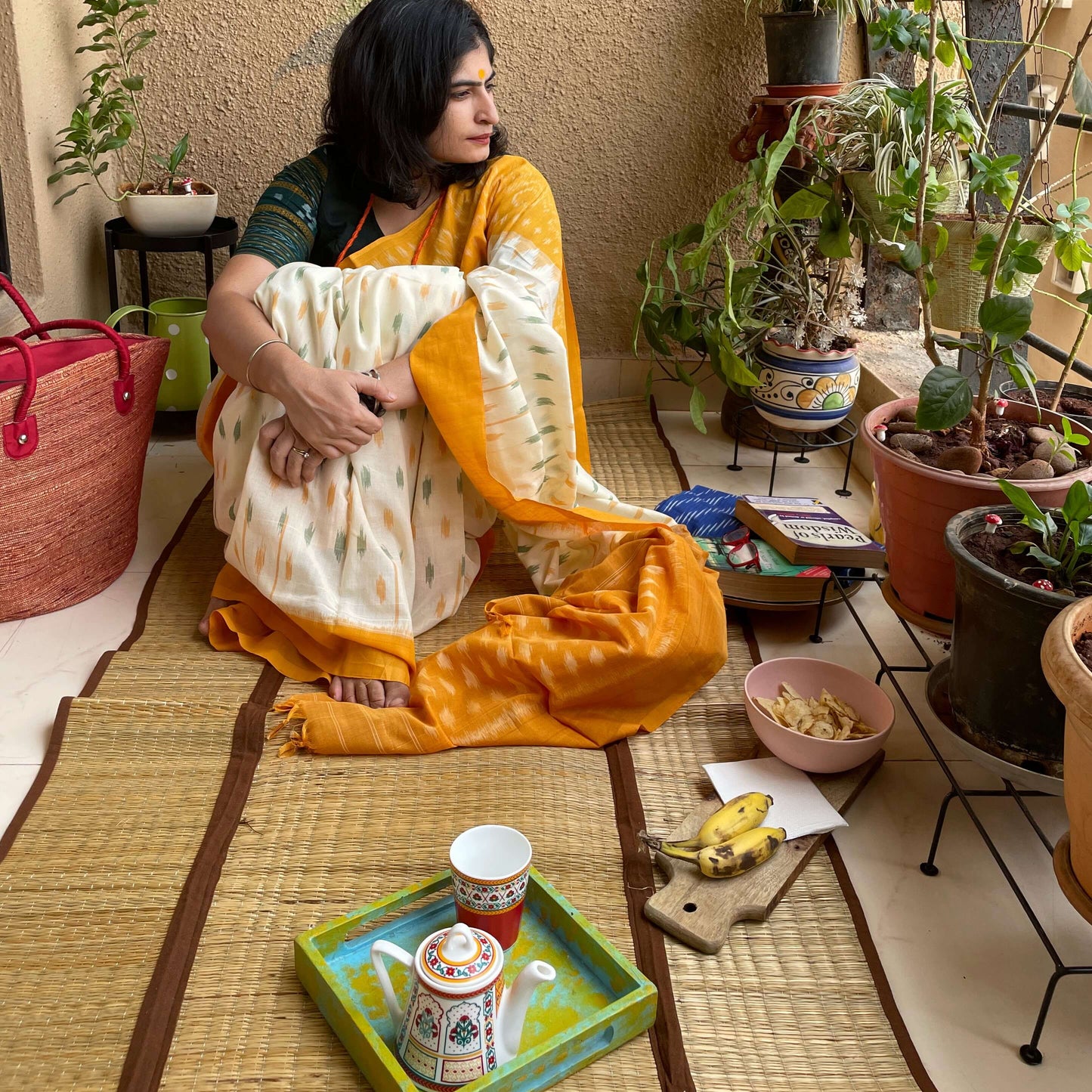 Yellow-white ikkat pochampally cotton saree